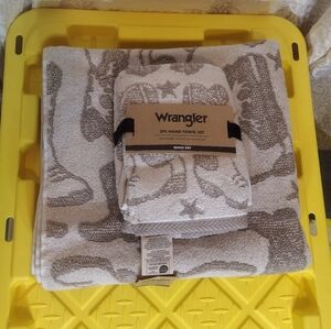 WRANGLER TOWEL SET X 4 NEW WANGLER HAND TOWEL SET WRANGLER BATH TOWEL SET